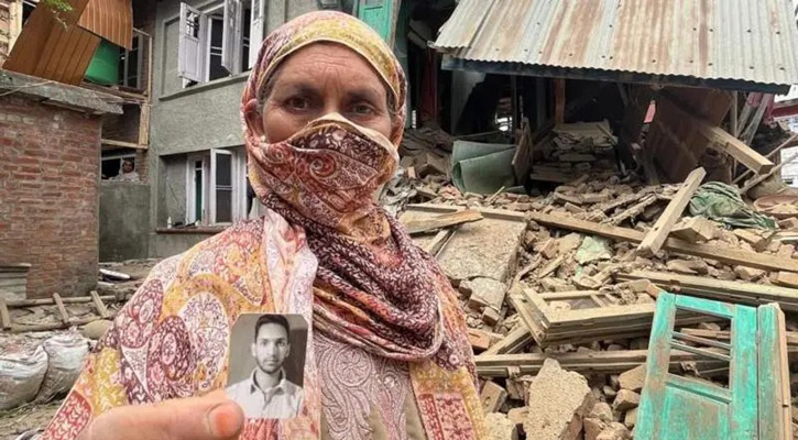 কাশ্মীরে বাড়ি ‘চিহ্নিত’ করে গুঁড়িয়ে দিচ্ছে নিরাপত্তা বাহিনী