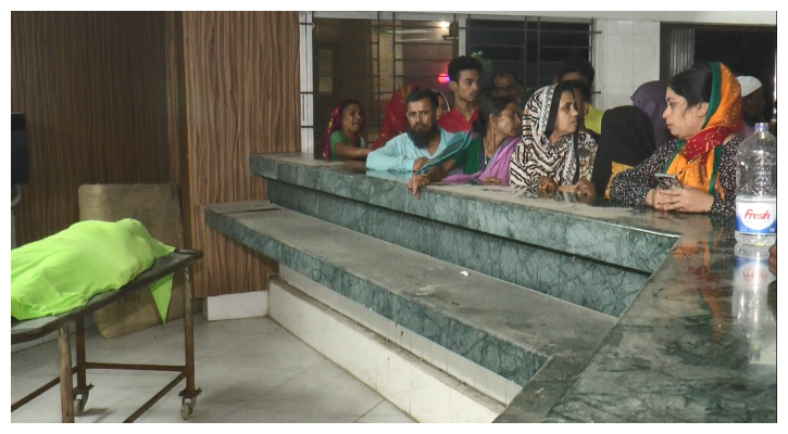 ডিভোর্সের পর ফের বিয়ে, আড়াই বছরের সন্তানকে ছিনিয়ে নেওয়ায় গৃহবধূর আত্মহত্যা!