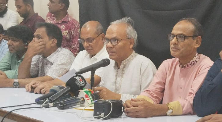 অন্তর্বর্তী সরকার মুলা ঝুলিয়ে রাখার চেষ্টা করছে: রিজভী 