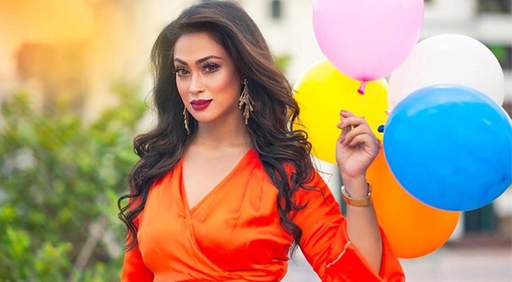 আবারও আড়ালে পপি!