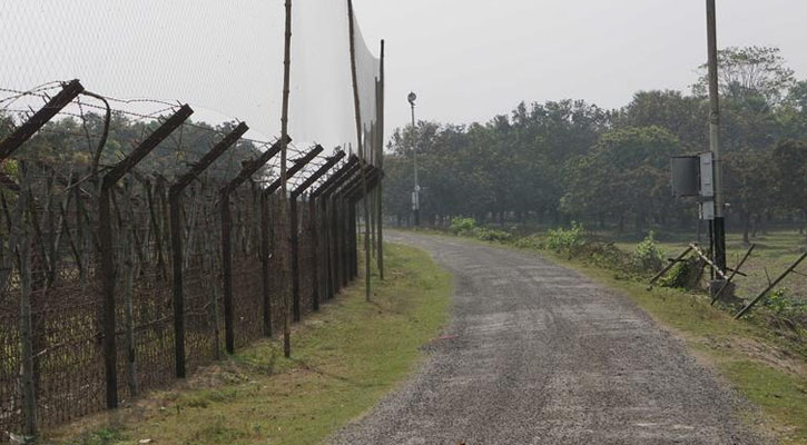 ভারতে সন্তান রেখে বাংলাদেশে ফিরতে হচ্ছে মাকে