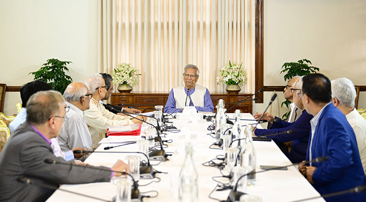 প্রধান উপদেষ্টার সভাপতিত্বে ঐকমত্য কমিশনের বৈঠক 