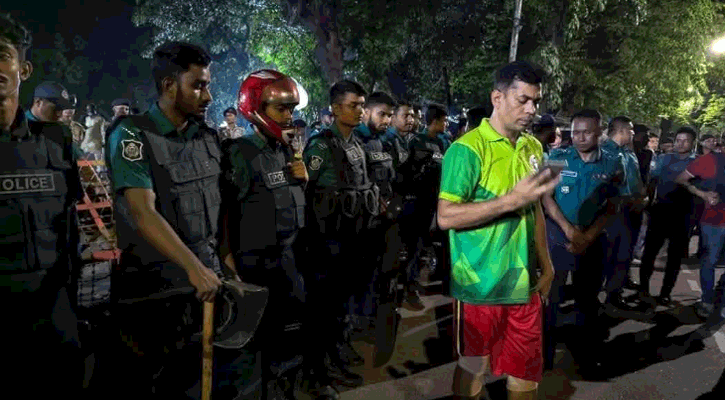 টেনিস কোর্ট থেকেই যমুনার সামনে রমনার ডিসি 