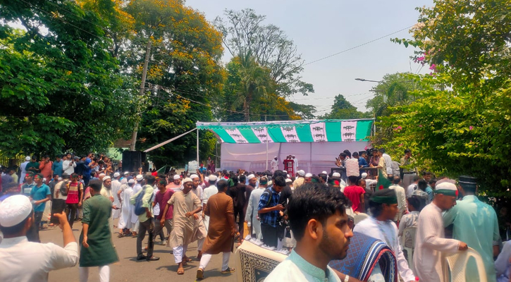 আ.লীগ নিষিদ্ধের দাবিতে সমাবেশে ছাত্র-জনতার ঢল