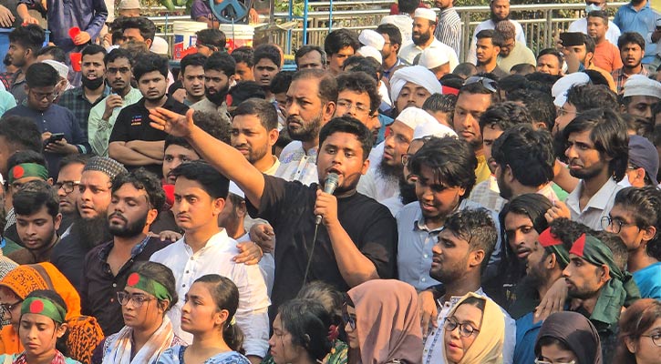 ফ্যাসিবাদের পতনধ্বনিতে শেষ পেরেক মারব: হাসনাত