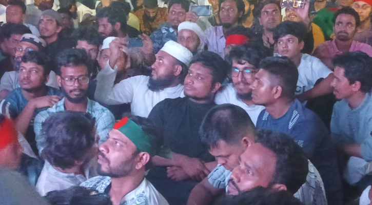 সরকারের সিদ্ধান্ত নিয়ে মত জানানোর আগে রাজপথ ছাড়বেন না: হাসনাত