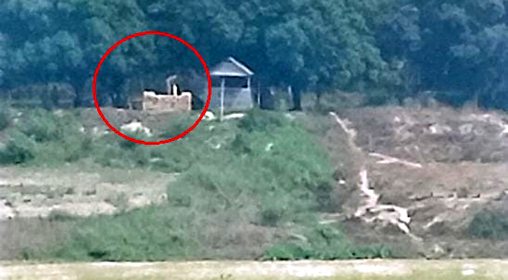 ভোলাহাট সীমান্তে বিএসএফের ‘বাঙ্কার নির্মাণ’!