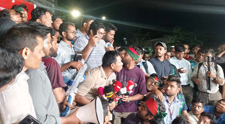 সকালে সমাবেশ, জুমার পর গণ-অনশনের ঘোষণা জবি শিক্ষার্থীদের