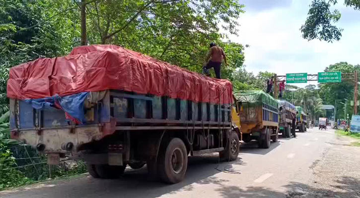 আখাউড়া বন্দর দিয়ে আগরতলায় মাছ রপ্তানি বন্ধ