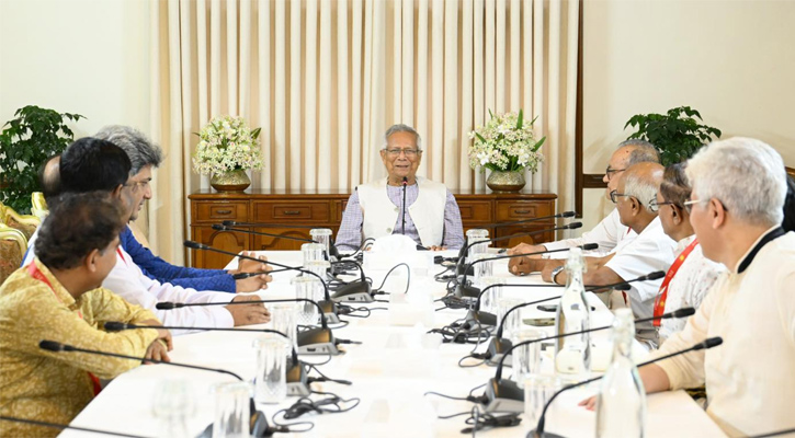 প্রধান উপদেষ্টার সঙ্গে বৈঠকে ১১ নেতা, যমুনায় আরও ৯ জন