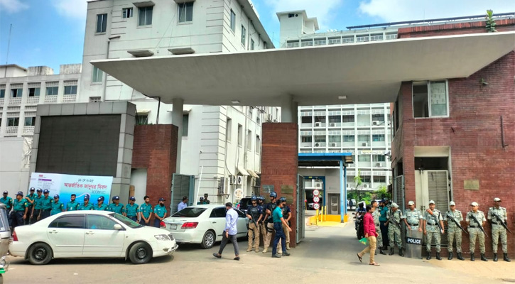 সচিবালয়ের নিরাপত্তায় পুলিশের পাশাপাশি সোয়াত