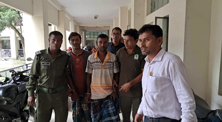 সুন্দরবন থেকে হরিণের চামড়া ও মাথাসহ আটক দুই শিকারি কারাগারে