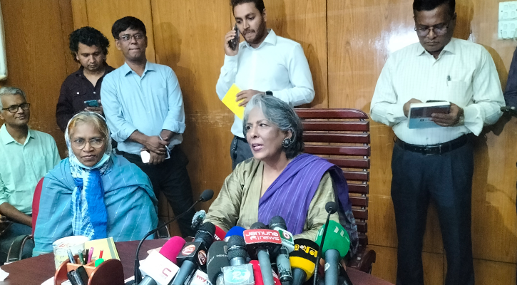 দেশে নারী-শিশু নির্যাতন মহামারি পর্যায়ে: উপদেষ্টা শারমীন মুরশিদ
