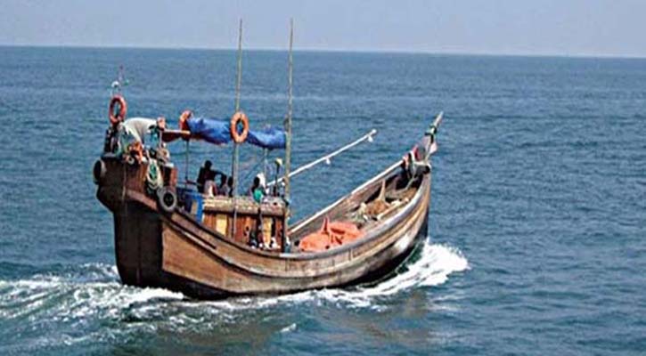 মাছ ধরা নৌকাগুলোকে গভীর সাগরে যেতে মানা