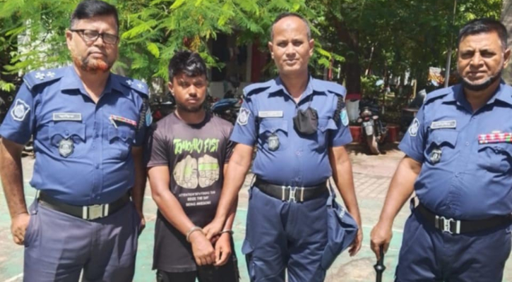 মোটরসাইকেল কেনার টাকা না পেয়ে পিটিয়ে বাবাকে হত্যা: ছেলে গ্রেপ্তার