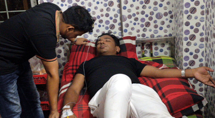 কেন্দ্রীয় ছাত্রদল নেতার ওপর হামলা, চার ছাত্রদল নেতা বহিষ্কার