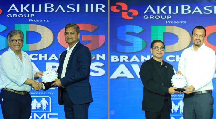 এসডিজি ব্র্যান্ড চ্যাম্পিয়ন অ্যাওয়ার্ড জিতল বিকাশ