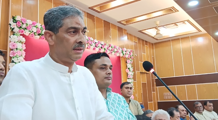প্রতিটি রাজনৈতিক দল ও ব্যক্তিকে খুব হিসাবনিকাশ করে কথা বলতে হবে: এ্যানী