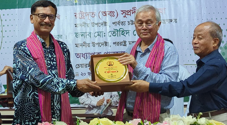 পার্বত্য চট্টগ্রামে শান্তি প্রতিষ্ঠায় কাজ করছে সরকার: পররাষ্ট্র উপদেষ্টা