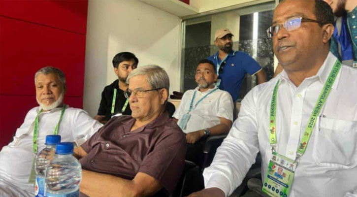বাংলাদেশের খেলা দেখতে স্টেডিয়ামে মির্জা ফখরুল