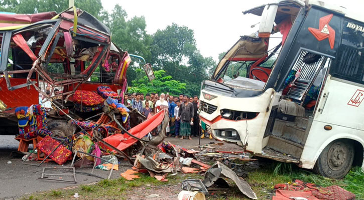 ফরিদপুরে দুই বাসের সংঘর্ষে নিহত ৩