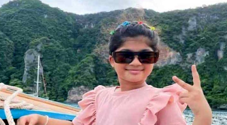 শরীয়তপুরে দাদার কবরের পাশে শায়িত হলো শিশু আয়মান