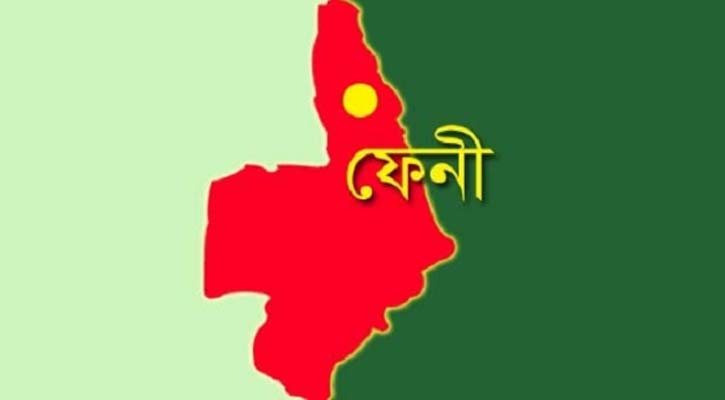 ফেনীতে মাইক্রোবাস নিয়ন্ত্রণ হারিয়ে রোড ডিভাইডারে ধাক্কা, নিহত এক, আহত সাত 