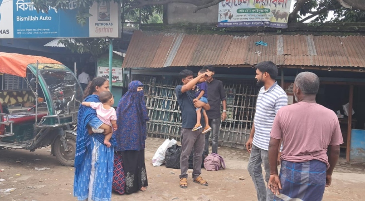 চালককে মারধর, চাঁপাইনবাবগঞ্জ-রাজশাহী রুটে বাস বন্ধ