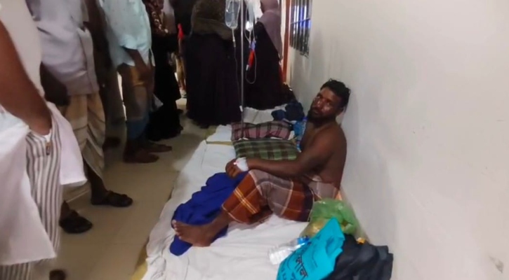 বঙ্গোপসাগরে ট্রলার ডুবি: ৬ জেলে নিখোঁজ 