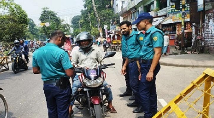 রাজধানীতে ট্রাফিক আইন লঙ্ঘনে ৩১৯২ মামলা