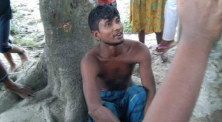 চুরির অপবাদ দিয়ে যুবককে গাছের সঙ্গে বেঁধে পেটালেন আ. লীগ নেতা 
