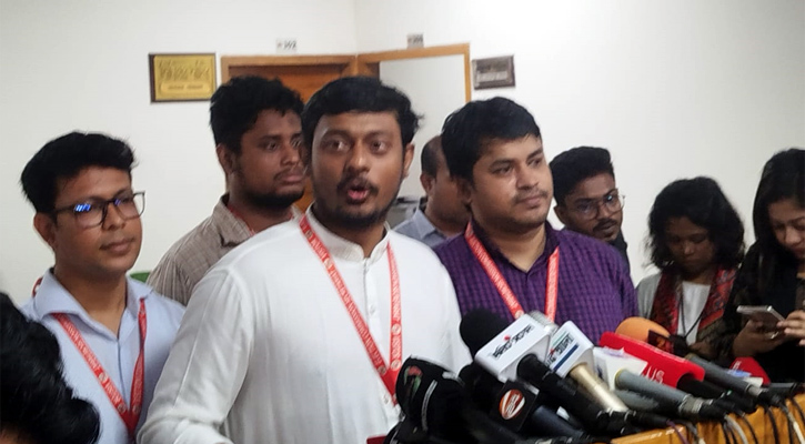 ‘মেরুদণ্ডহীন ইসি সামরিক উর্দি ও দলীয় পোশাকে আবৃত’