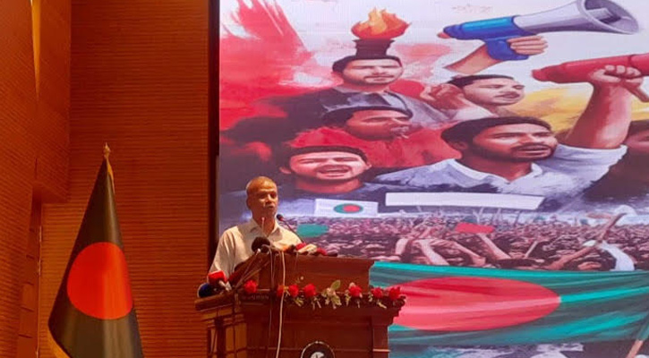 বিদেশে বাংলাদেশের পাসপোর্ট নিয়ে গেলে লজ্জা লাগে: আসিফ নজরুল