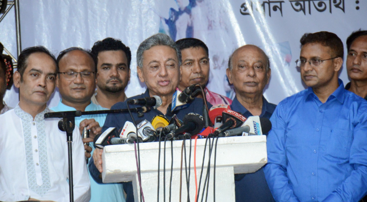সাংবাদিকদের দলীয় কর্মী নয়, মানুষের কণ্ঠস্বর হতে হবে: আমীর খসরু 