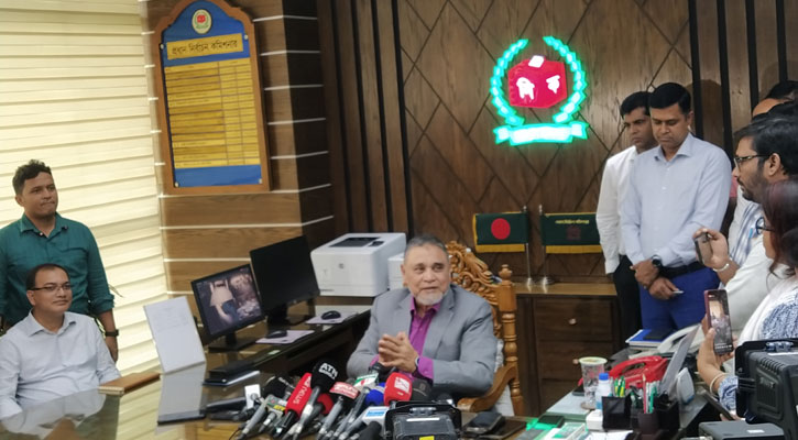আ. লীগের সমর্থকরা ভোট দিতে পারবে: সিইসি