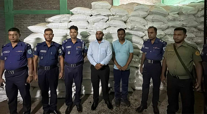 ঠাকুরগাঁওয়ে অবৈধ মজুদ ৭১৫ বস্তা সার জব্দ