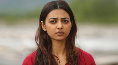 গর্ভাবস্থায় রাধিকাকে ডাক্তার দেখাতে দেননি প্রযোজক!