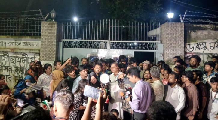 হলে রাজনীতি নিষিদ্ধের সিদ্ধান্ত বহাল, ছাত্রদলের সঙ্গে বসবে প্রশাসন
