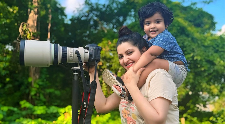 ছেলের জন্য দোয়া চাইলেন পরীমণি