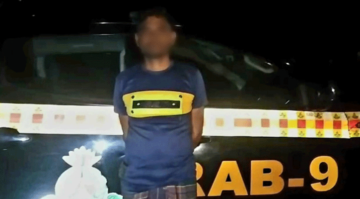 বাবাকে কুপিয়ে হত্যাচেষ্টার ঘটনায় ছেলে গ্রেপ্তার