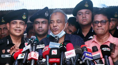 চাঁদাবাজদের দেশে থাকতে দেওয়া হবে না: স্বরাষ্ট্র উপদেষ্টা