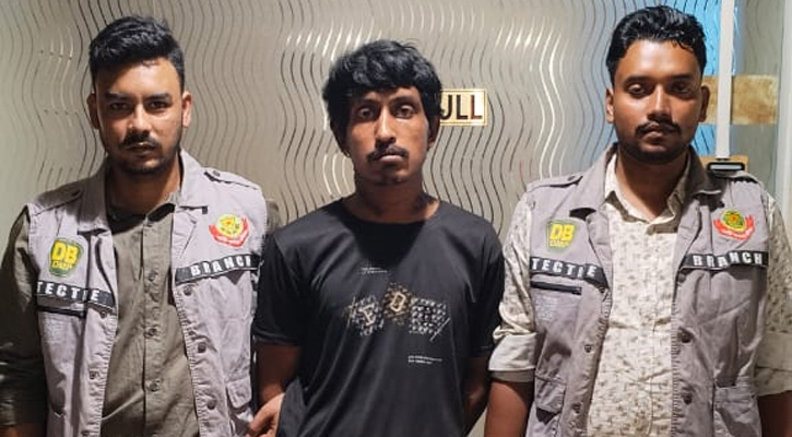 এডিসিকে ছুরিকাঘাত করে পালিয়ে যাওয়া সেই ছিনতাইকারী গ্রেপ্তার
