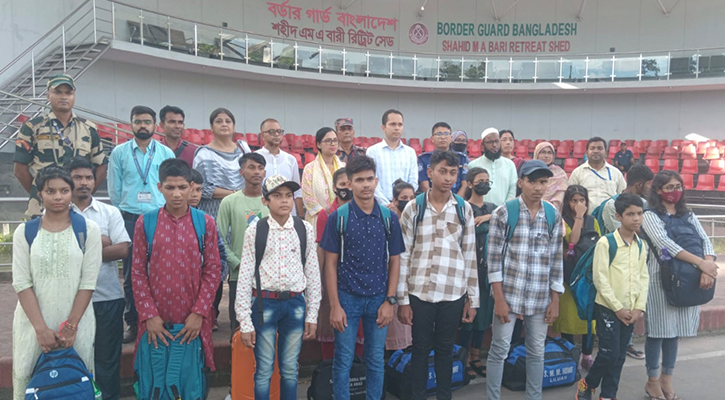ভারতে পাচার হওয়া ১৭ কিশোর-কিশোরীকে দেশে হস্তান্তর