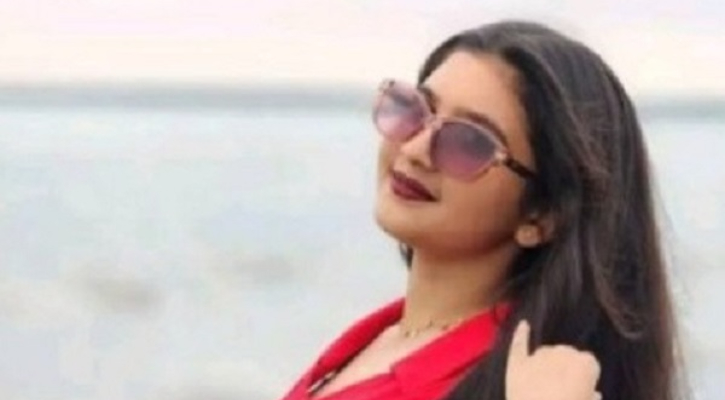 আবাসিক হোটেল থেকে টিকটকার মাহিয়া মাহি আটক