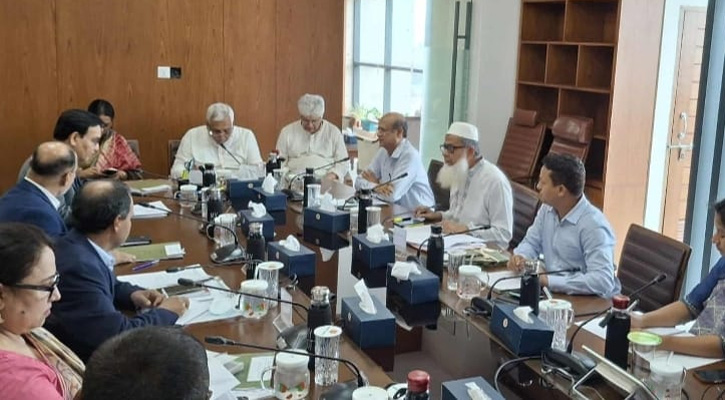 সচিবালয়ে প্রকৌশলীদের দাবি পর্যালোচনা কমিটির বৈঠক চলছে