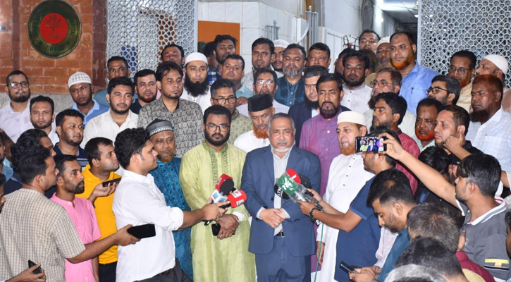 নুরের ওপর হামলায় বিচার বিভাগীয় তদন্ত কমিশন গঠন করতে হবে: ডা. তাহের