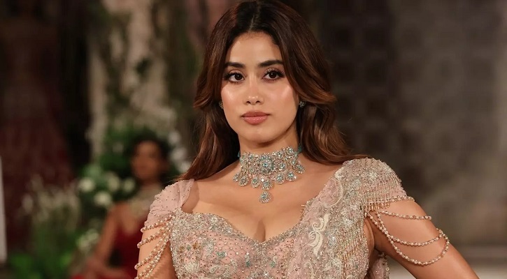কী কারণে ৩ সন্তানের মা হতে চান জাহ্নবী?