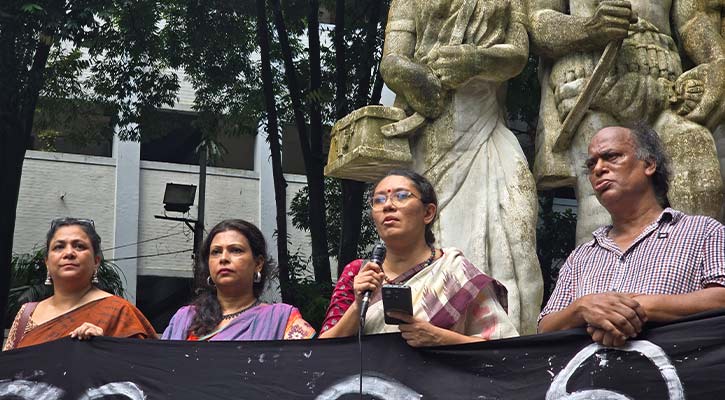 প্রতিদিন আমাদের জান হাতে নিয়ে বের হতে হচ্ছে: সামিনা লুৎফা