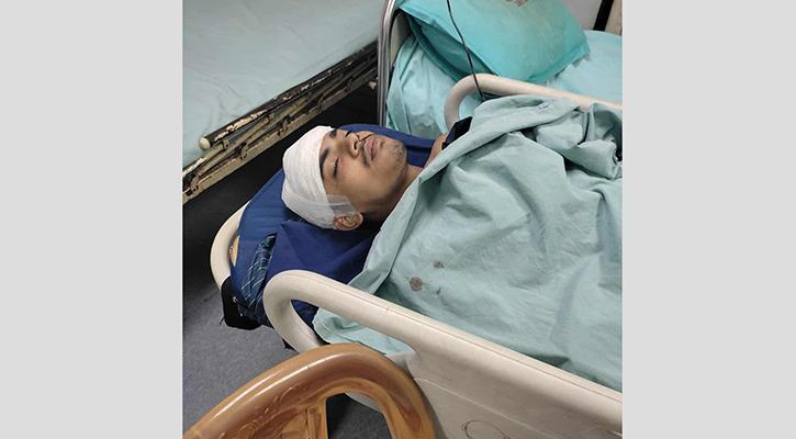 ঢাকায় নেওয়া হচ্ছে আইসিইউতে থাকা চবি শিক্ষার্থীকে