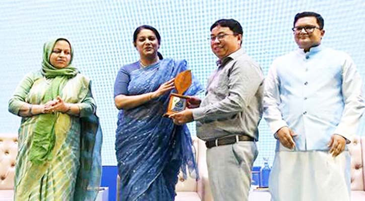 ‘দ্বিজেন শর্মা পরিবেশ পদক’ পেলেন প্রকৌশলী সবুজ চাকমা
